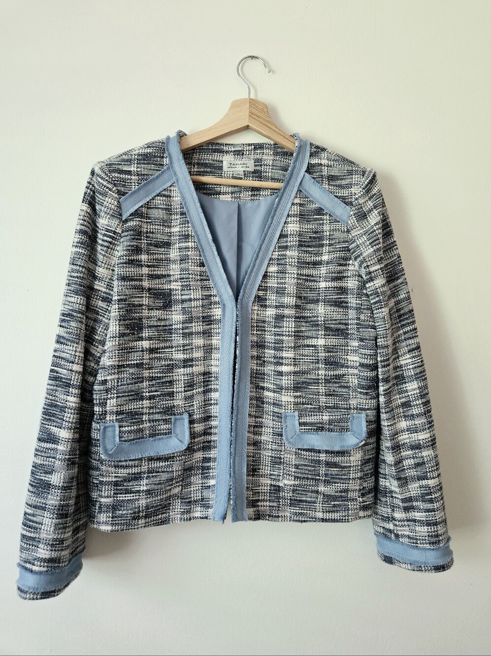 Tahari Arthur S. Levine Open Blazer 14